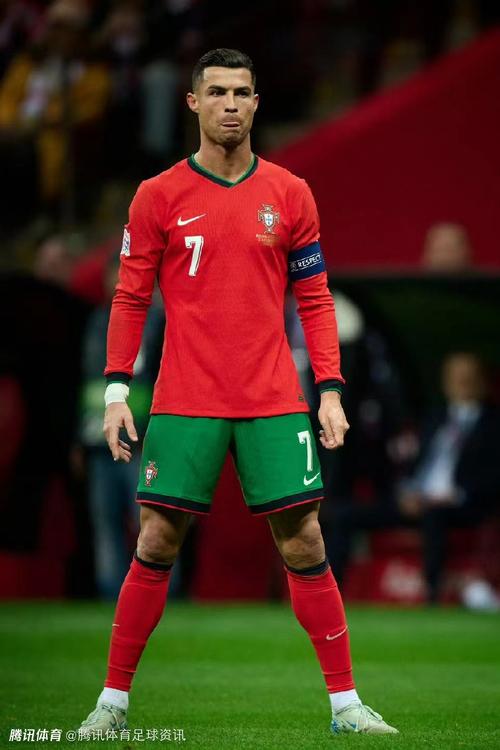 库里正式超越乔丹，勇士却惨遭老鹰痛击，科尔赛后依然固执己见