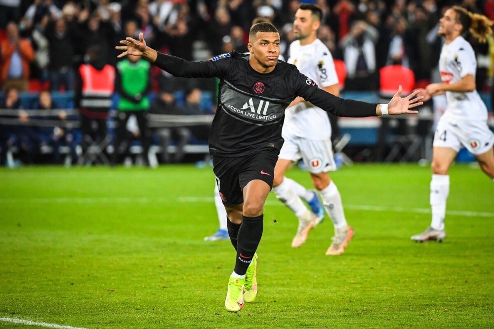 亚历山大感谢雷霆经理：谢谢你送我龟兔赛跑的书，这帮助了我